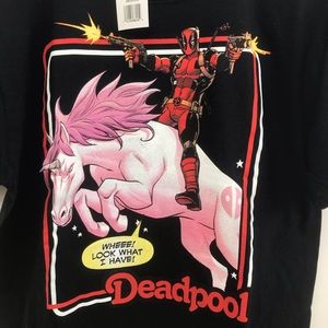 New Deadpool Unicorn Look what I got T-shirt